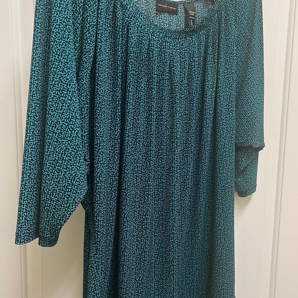 NEW YORK & COMPANY BLOUSE